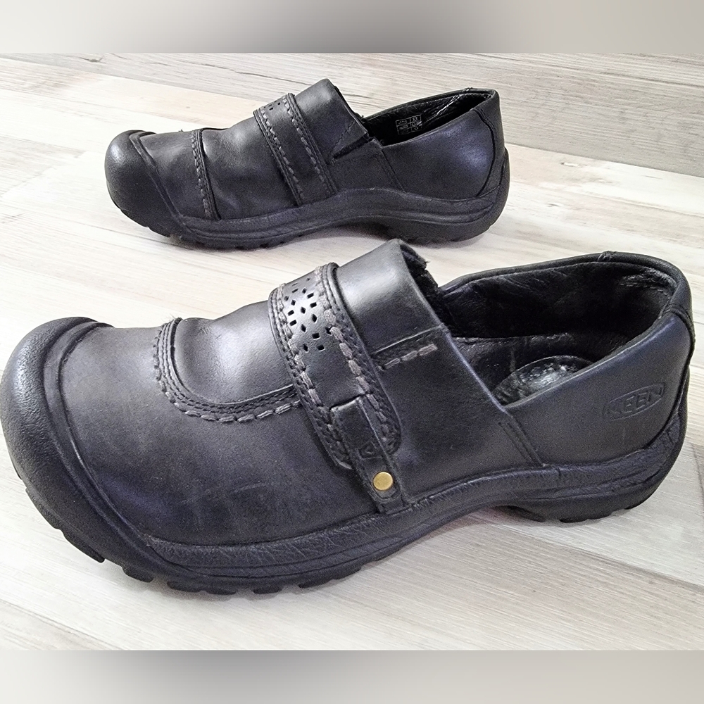 KEEN Kaci III Full-Grain Womens Slip-on Black Leather Shoes Size 9½